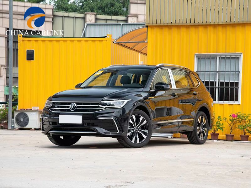 Volkswagen Tiguan L công cộng